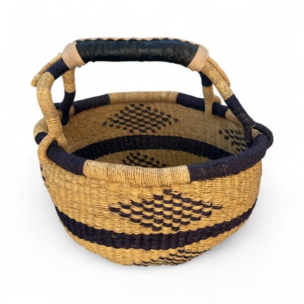 Large round basket with two colors and a leather handle